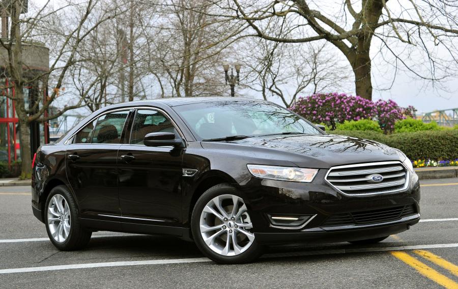  Ford Taurus 2012 года  (фото 39 из 39)